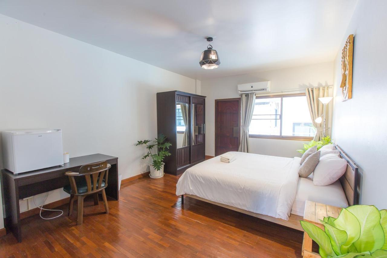 Hotel The Little Siri Chiang Mai Exterior foto